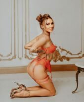 Polly, 21