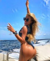 Milena, 22
