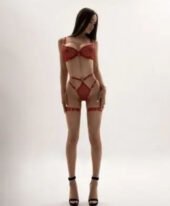 Диана, 21