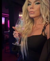 Inna, 31